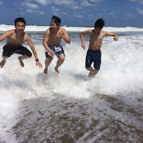 贏在起跑線？中國(guó)孩子赴美留學(xué)是否越早越好？